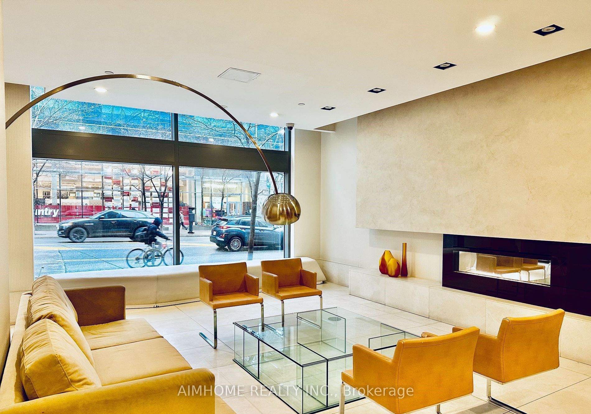 832 Bay Street, #2405
