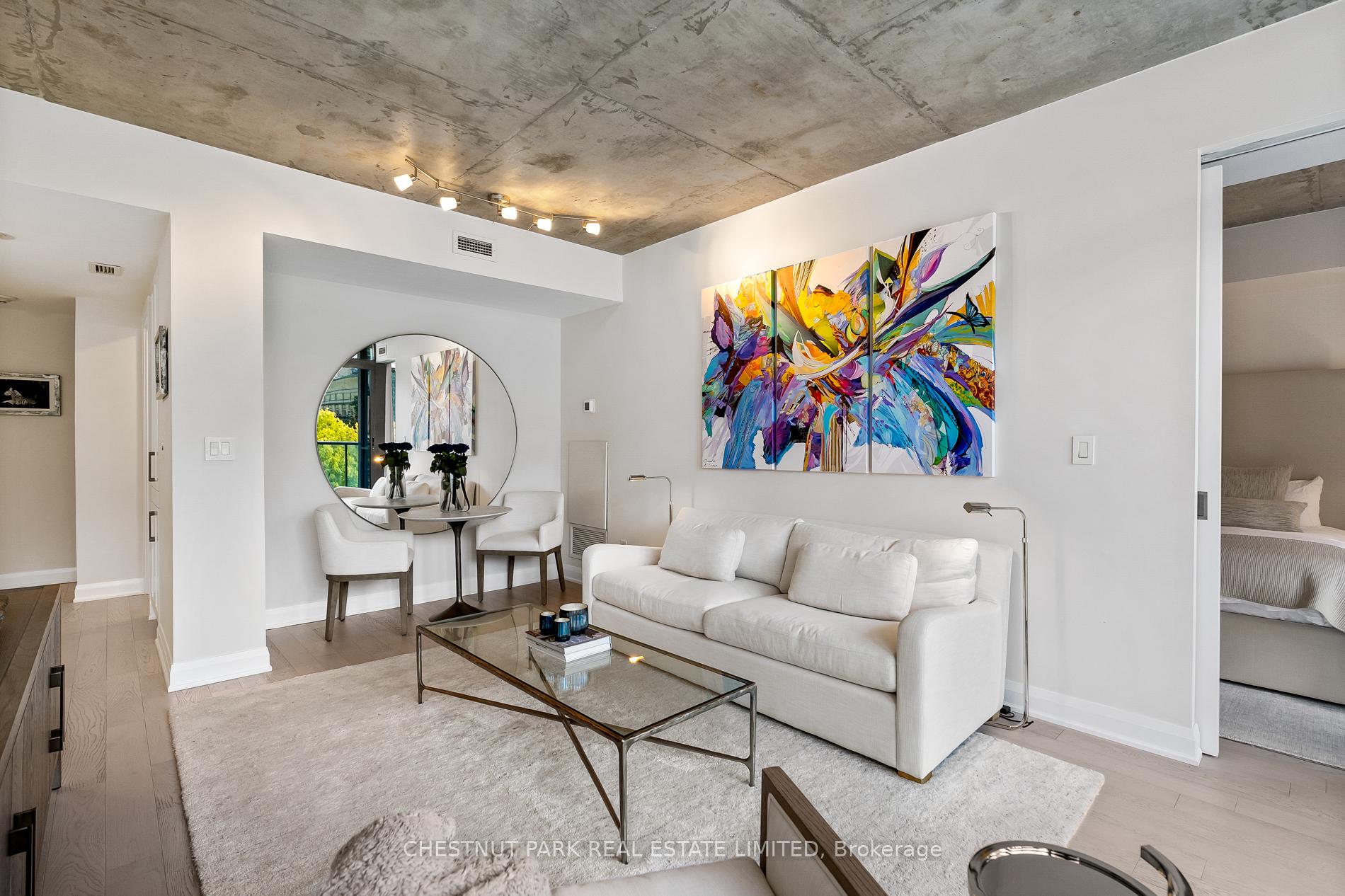 2 Bedrooms Condo at 285 Mutual, Toronto For sale