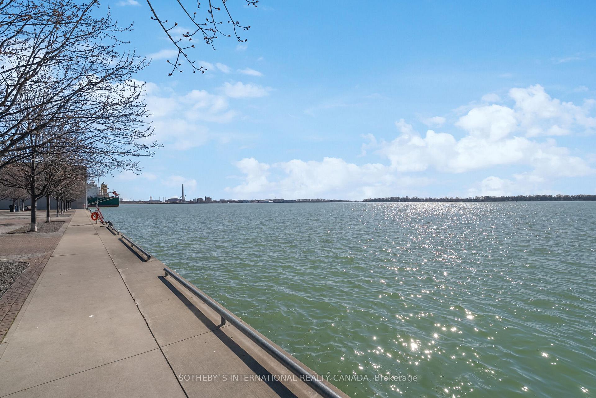 3 Bedrooms Condo at 39 Queens,  Toronto For sale