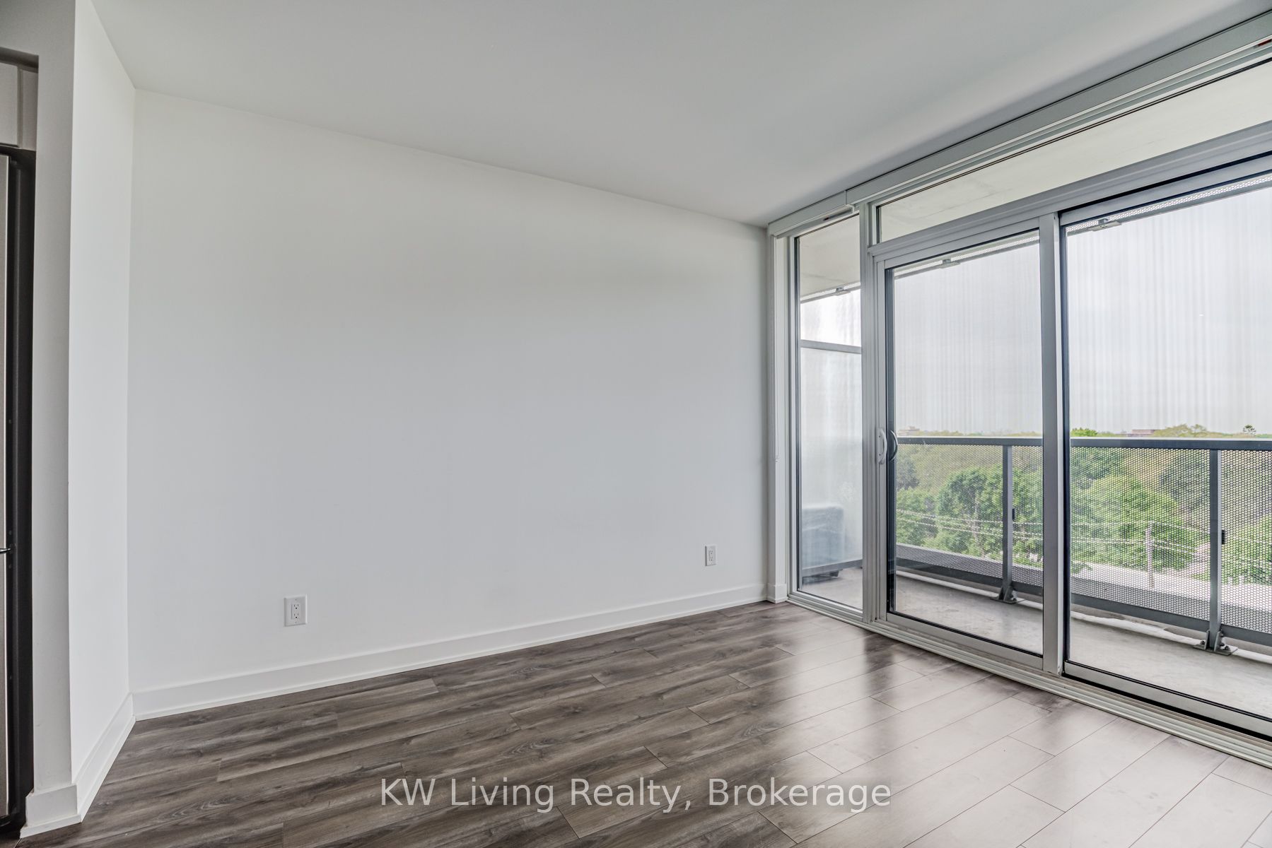 160 Flemington Road, #815