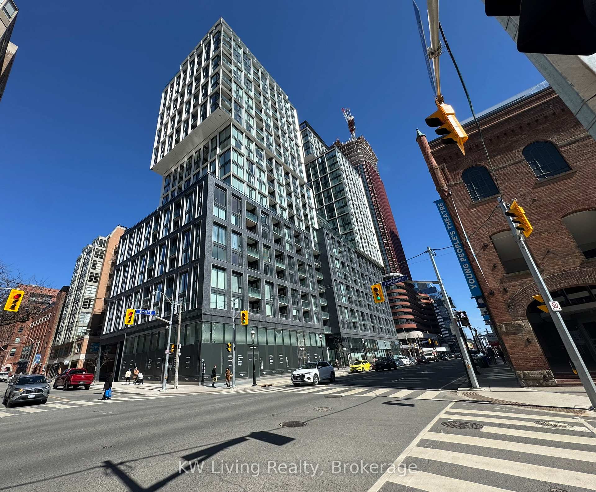 2 Bedrooms Condo at 158 Front,  Toronto For sale