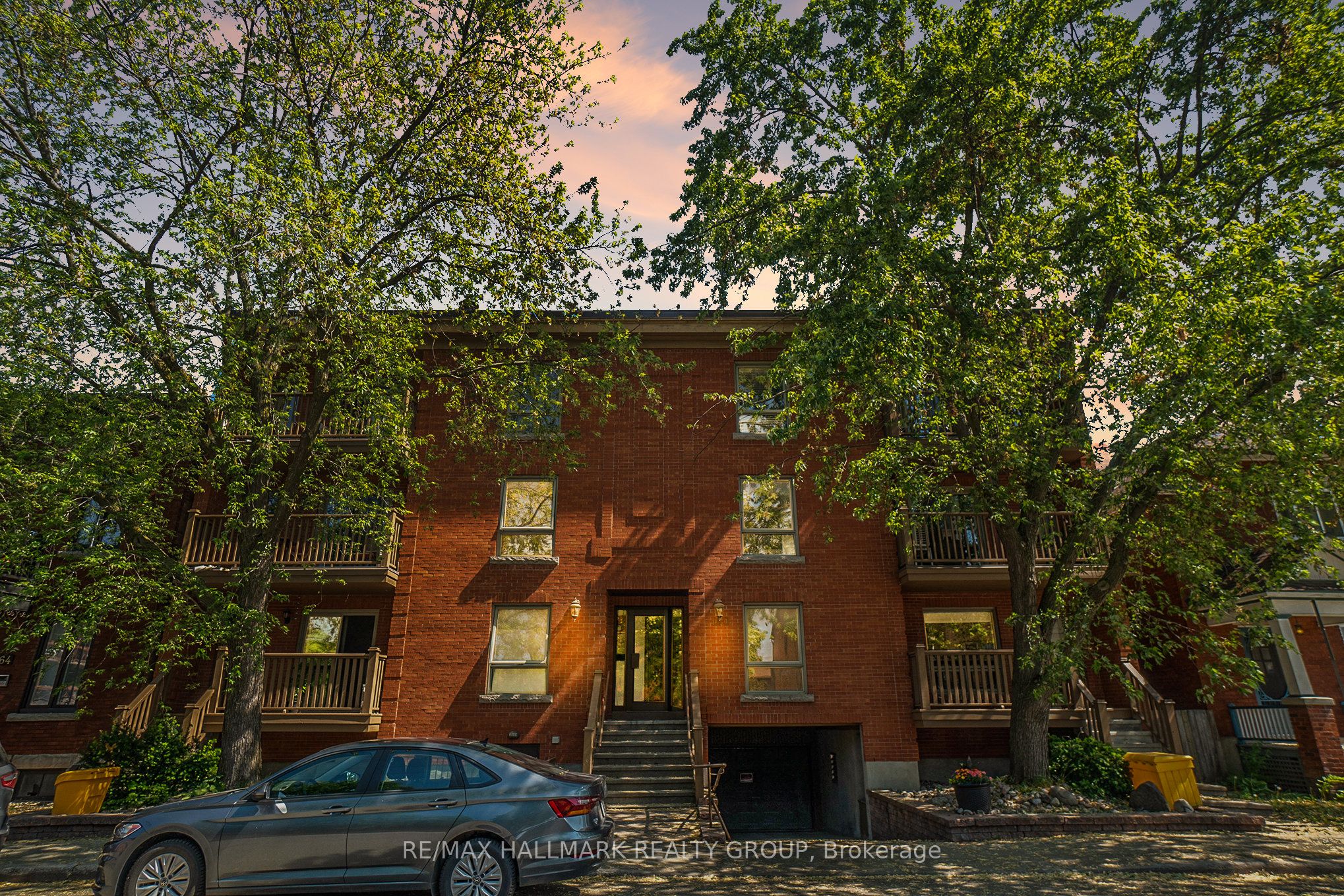 160 Bruyere Street, #4
