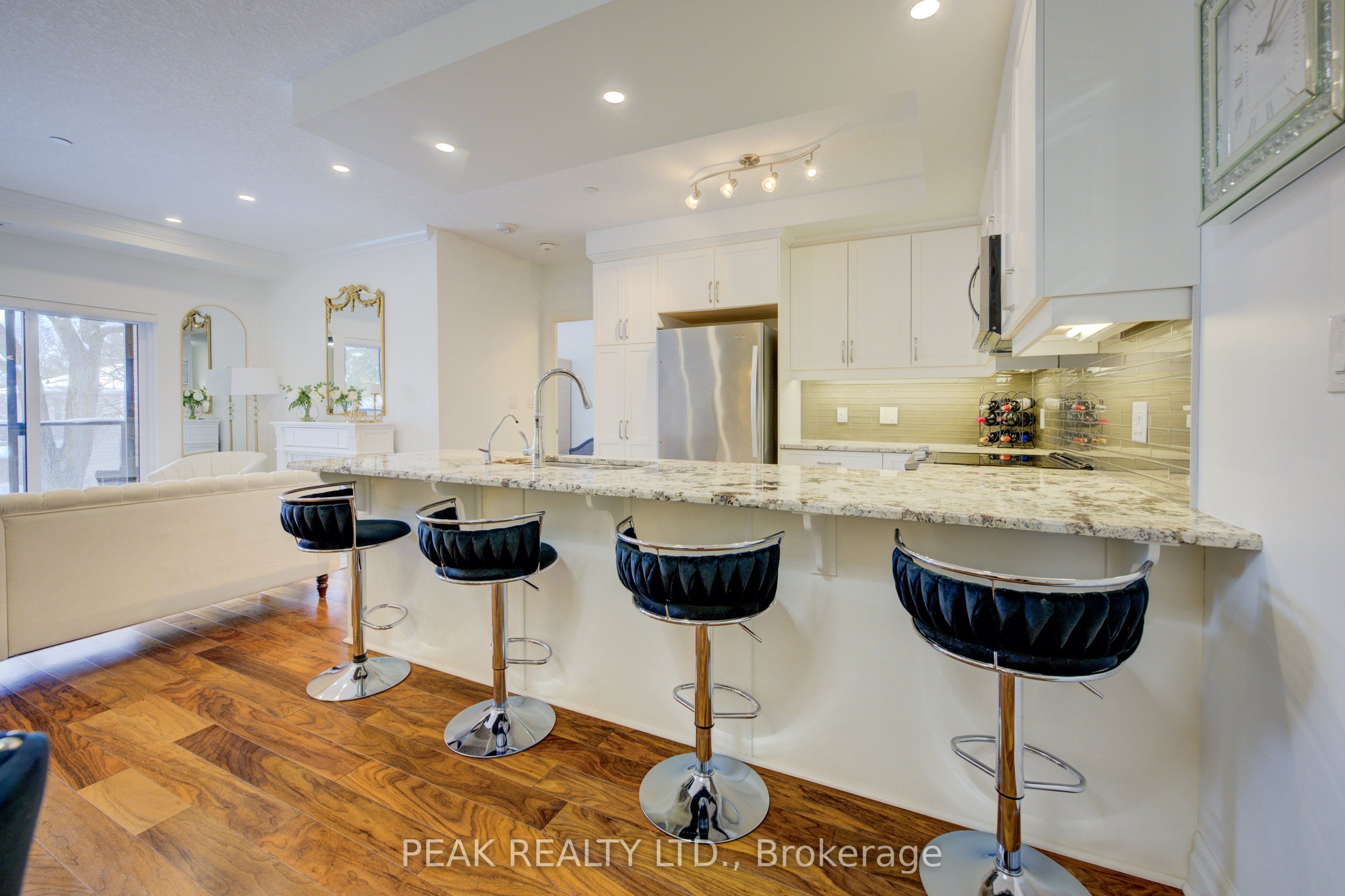 255 John Street N, #213