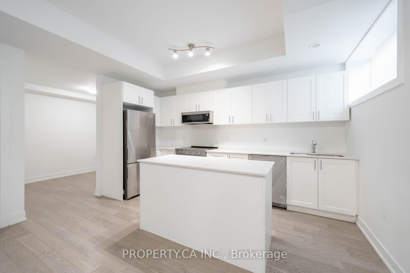 2 Bedrooms Condo at 1115 Douglas McCurdy, Mississauga For sale