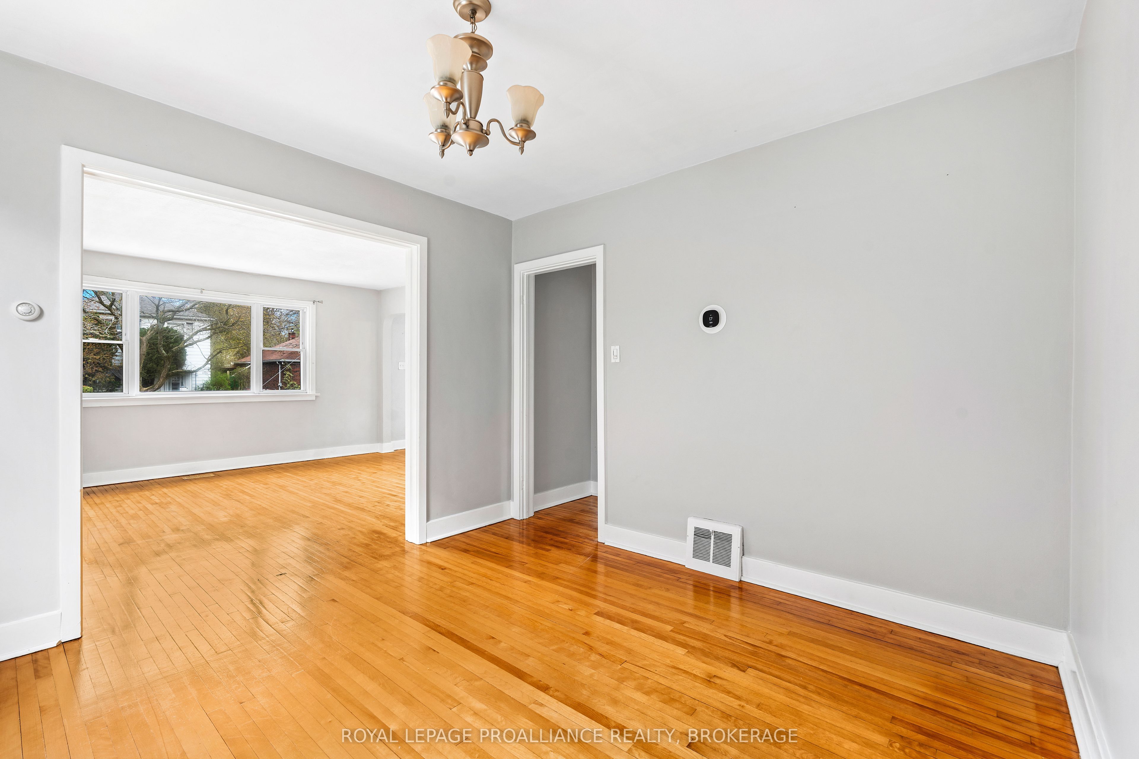 172 Carruthers Avenue