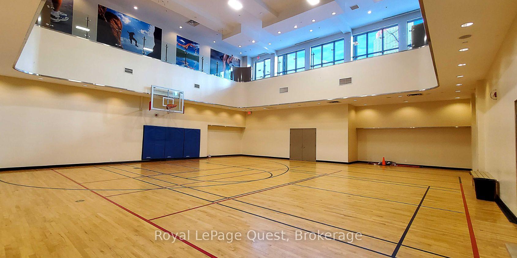 2 Bedrooms Condo at 50 Absolute, Mississauga For sale