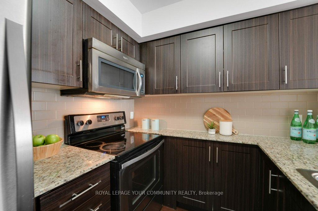 2 Bedrooms Condo at 185 Bonis, Toronto For sale