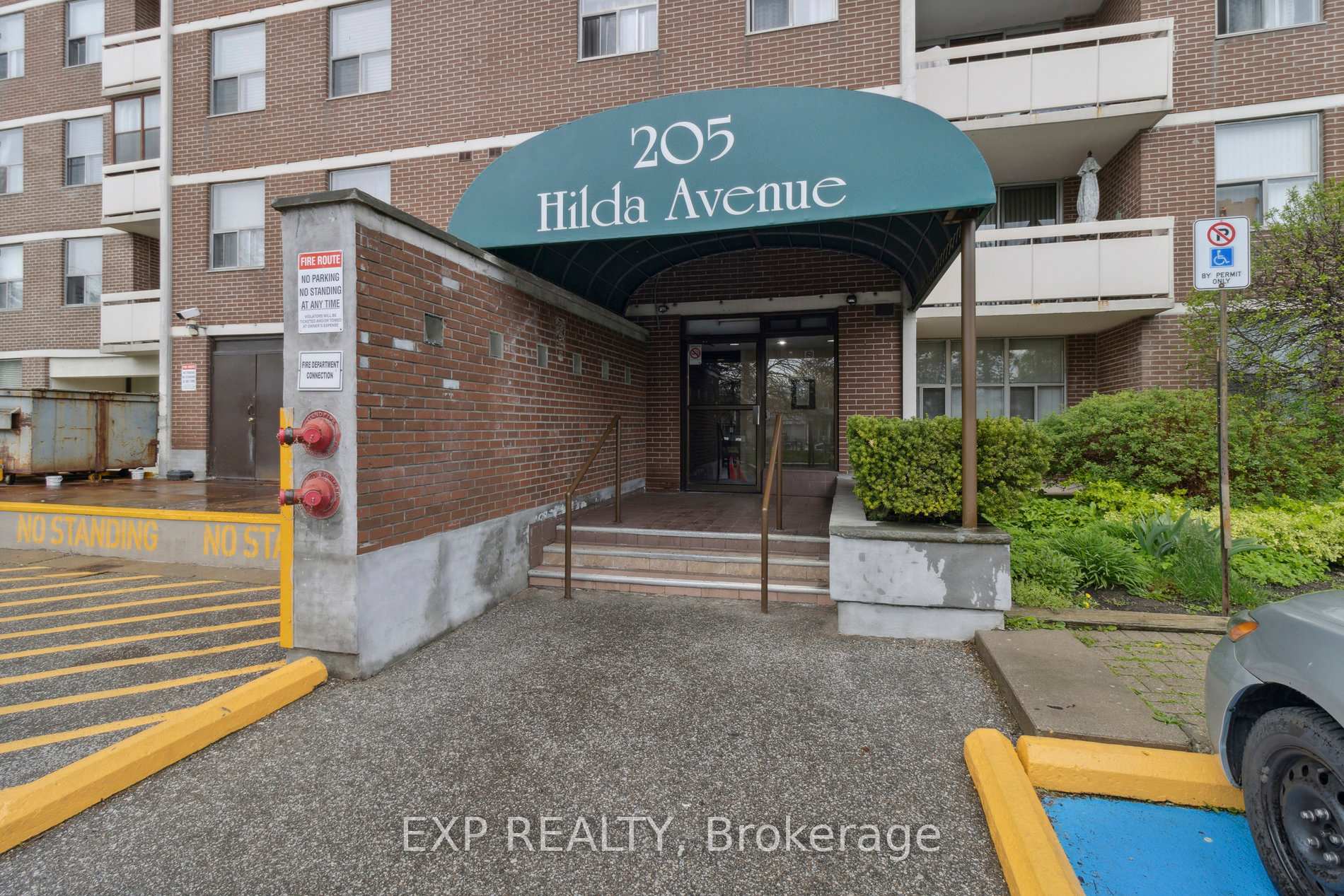 3 Bedrooms Condo at 205 Hilda, Toronto For sale