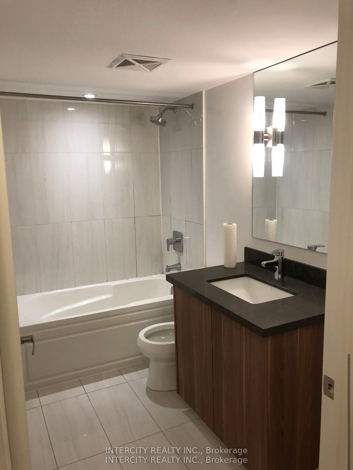 955 Bay Street, #324