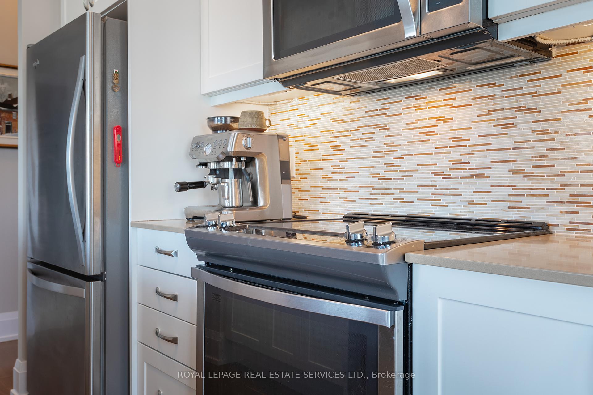 2 Bedrooms Condo at 1 Old Mill,  Toronto For sale