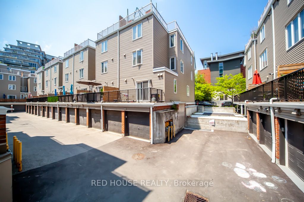 33 Canniff Street, #714