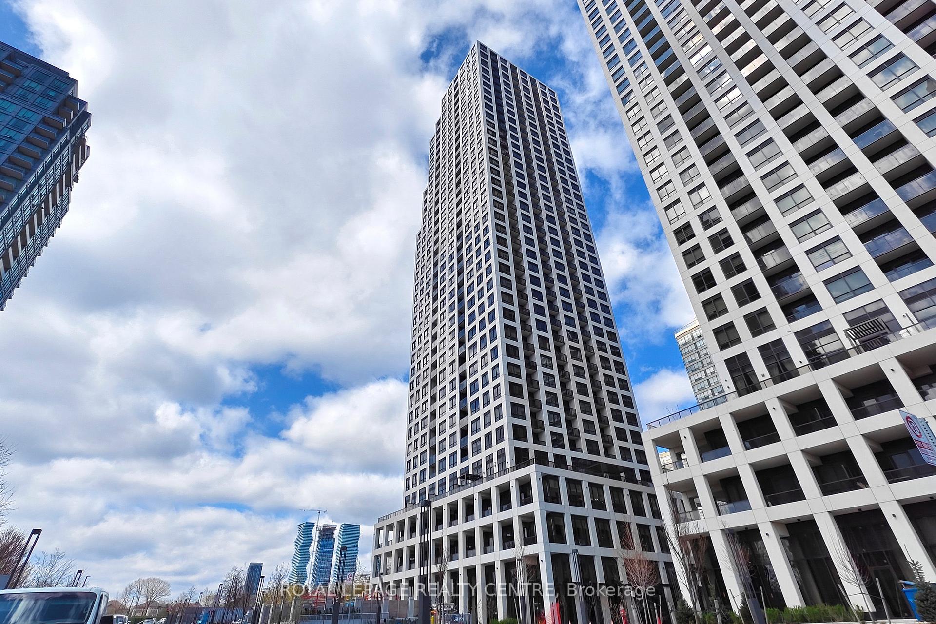 2 Bedrooms Condo at 36 ELM,  Mississauga For sale