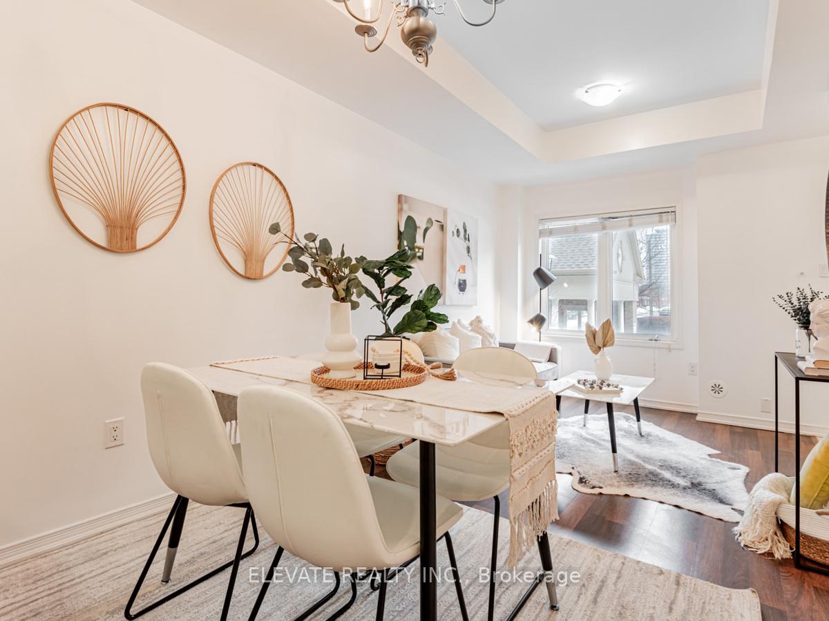2 Bedrooms Condo at 15 Coneflower, Toronto For sale