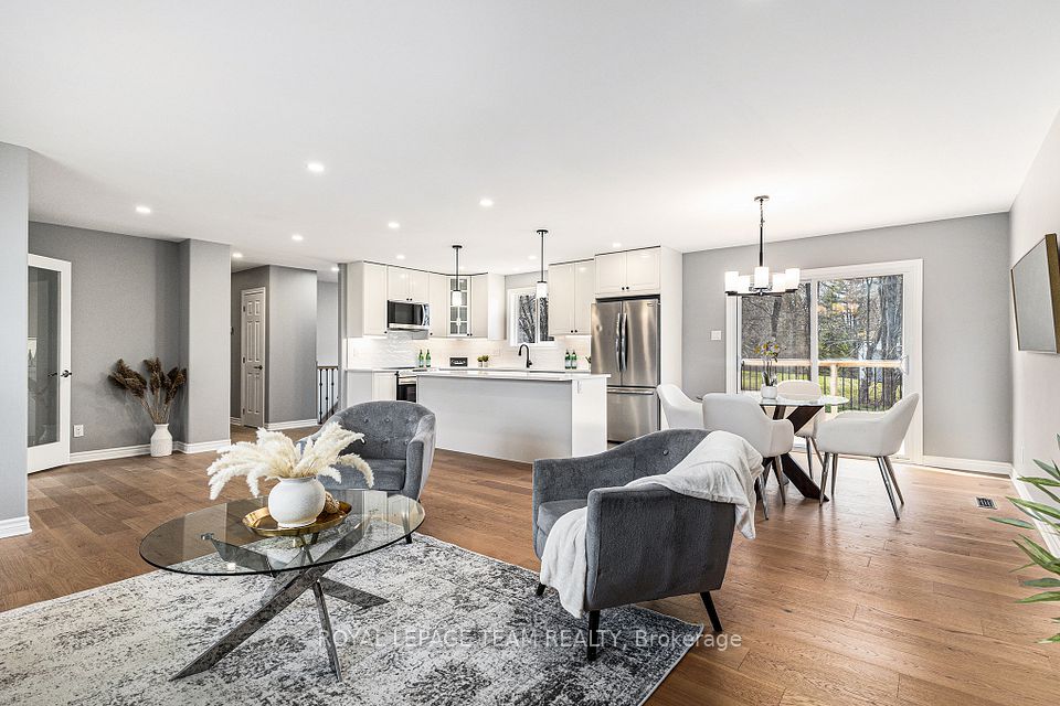 164 Pinegrove Road, McNab/Braeside, ON K7S 3G8