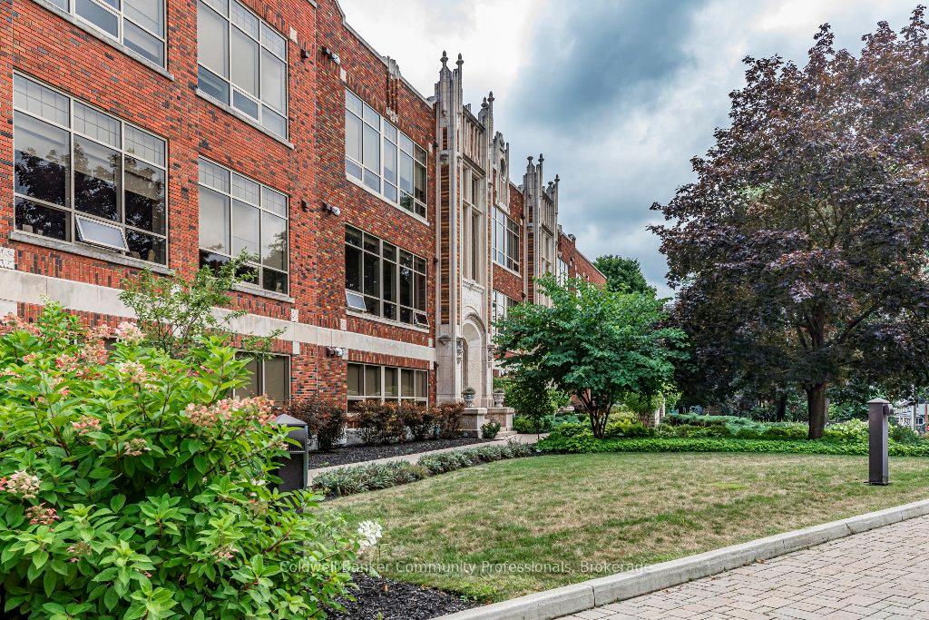 1 Bedroom Condo at 397 King,  Hamilton For sale