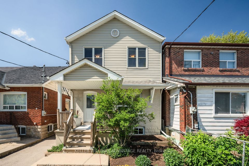 182 Sammon Avenue, Toronto, ON M4J 1Z2