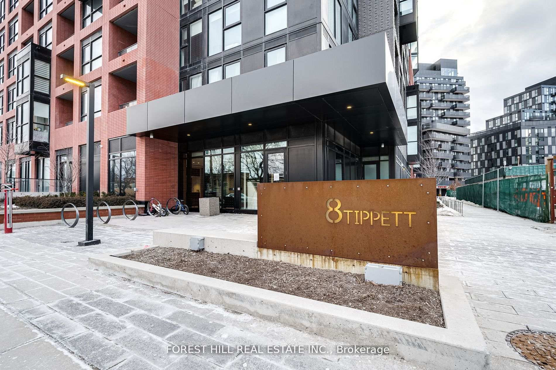 2 Bedrooms Condo at 8 Tippett, Toronto For sale