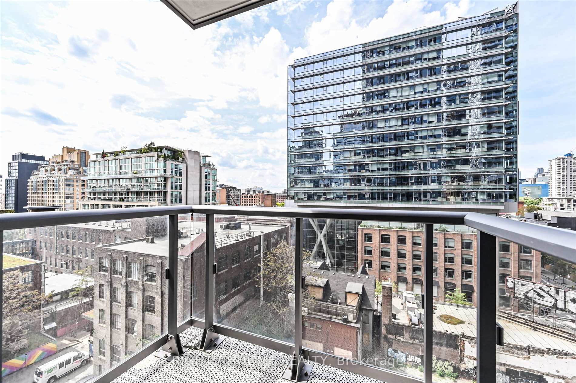 3 Bedrooms Condo at 108 Peter, Toronto For sale