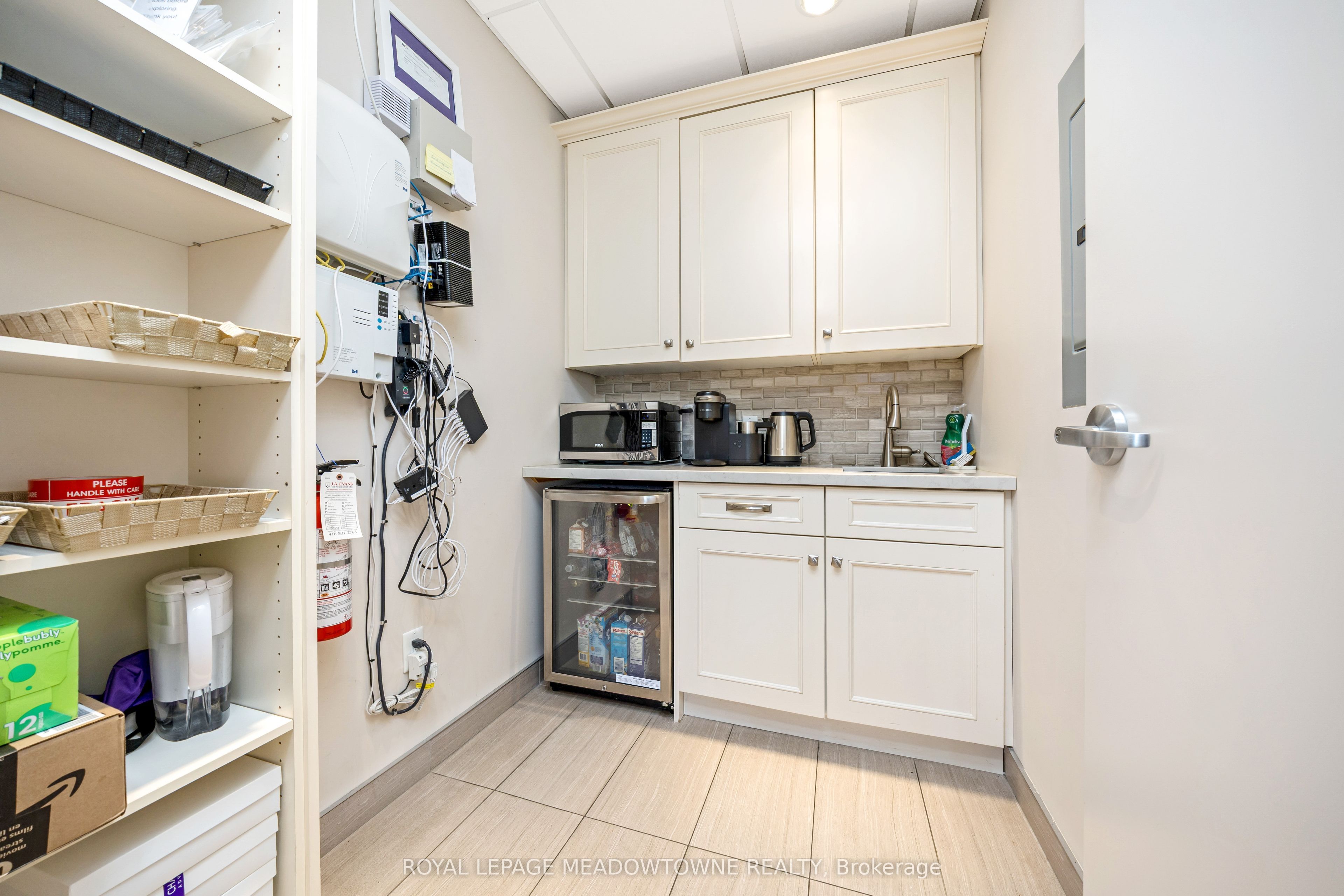 450 Bronte Street S, #110