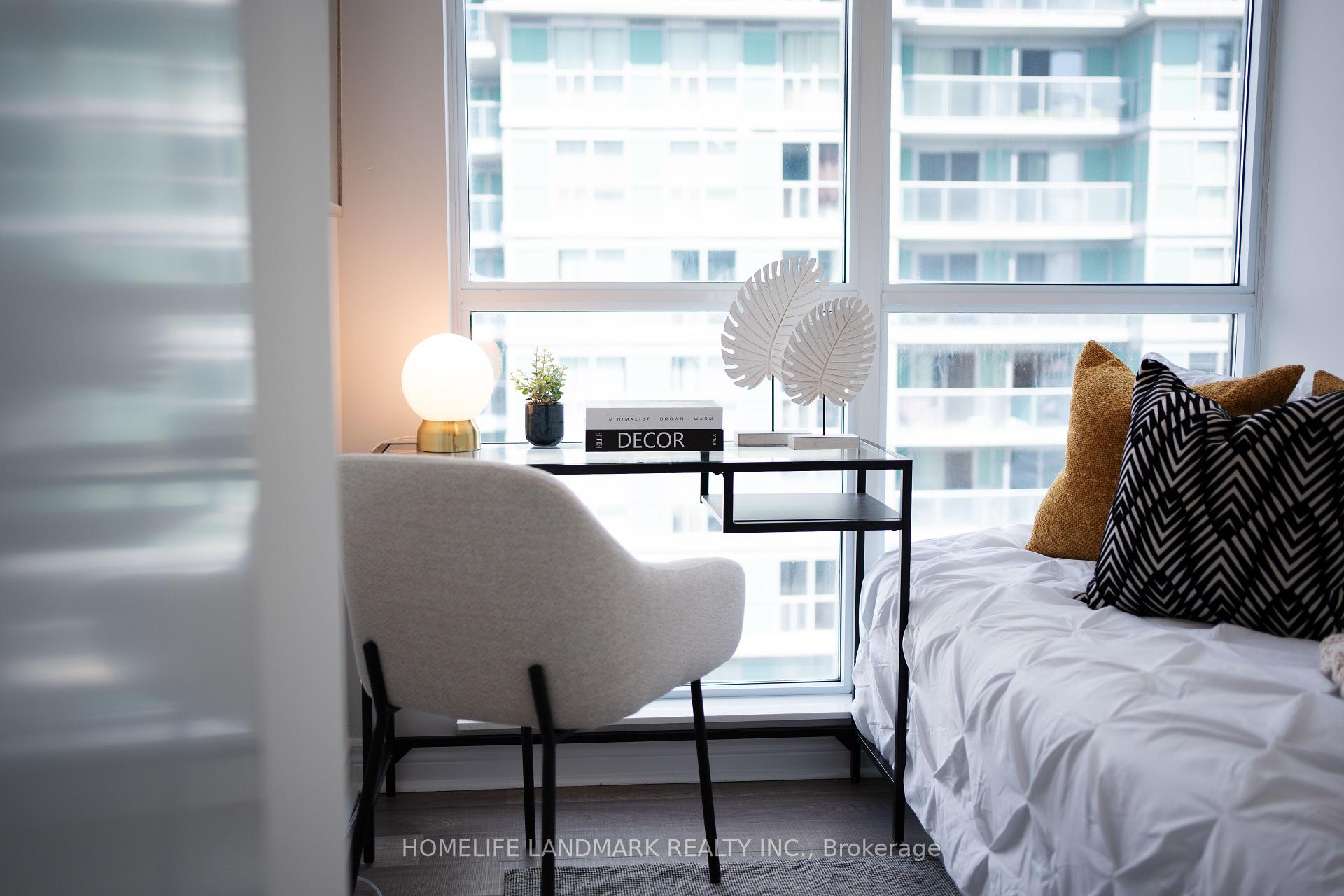 2 Bedrooms Condo at 50 Town Centre, Toronto For sale