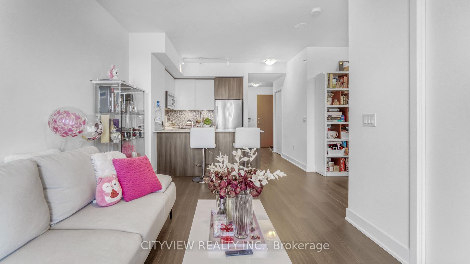 2 Bedrooms Condo at 20 Shore Breeze, Toronto For sale