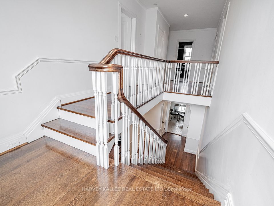 2 Silverwood Avenue