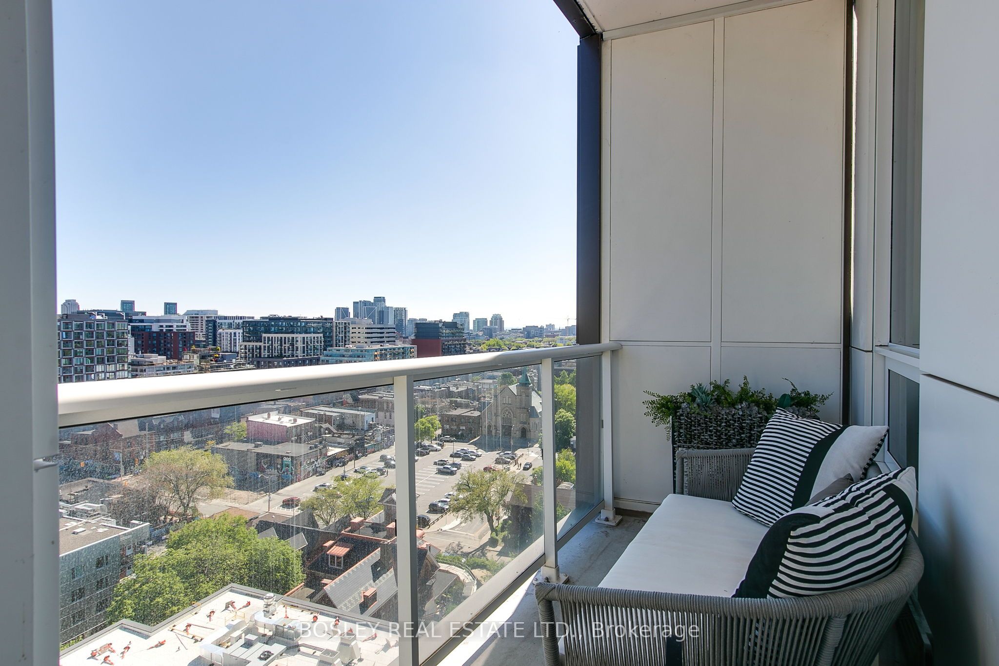 80 Vanauley Street, #PH16