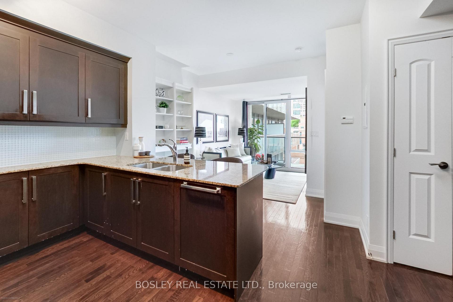 2 Bedrooms Condo at 1 Bedford, Toronto For sale