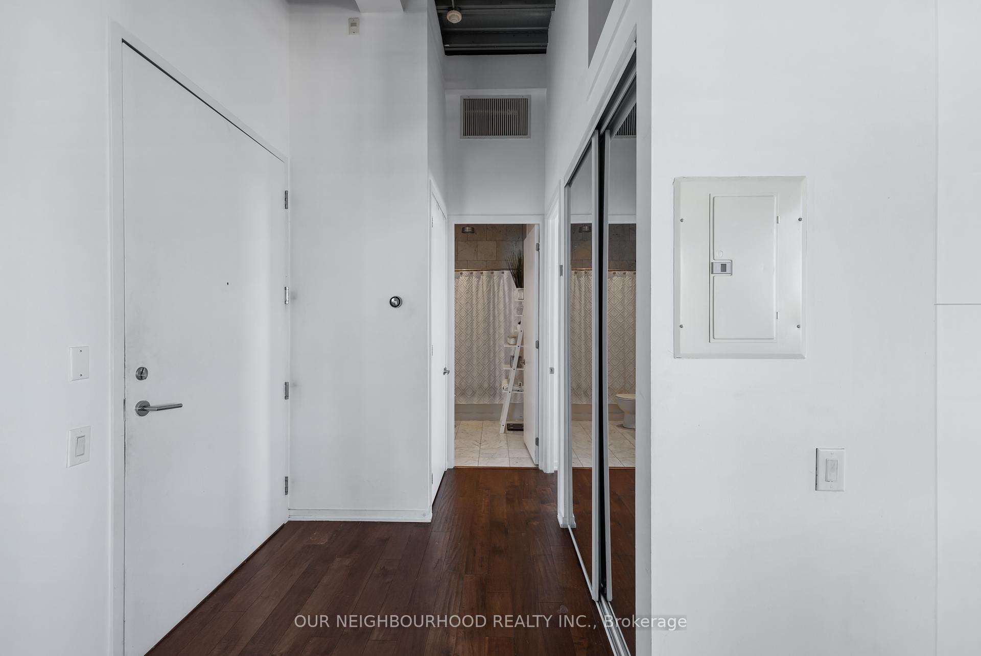 2 Bedrooms Condo at 736 Dundas, Toronto For sale
