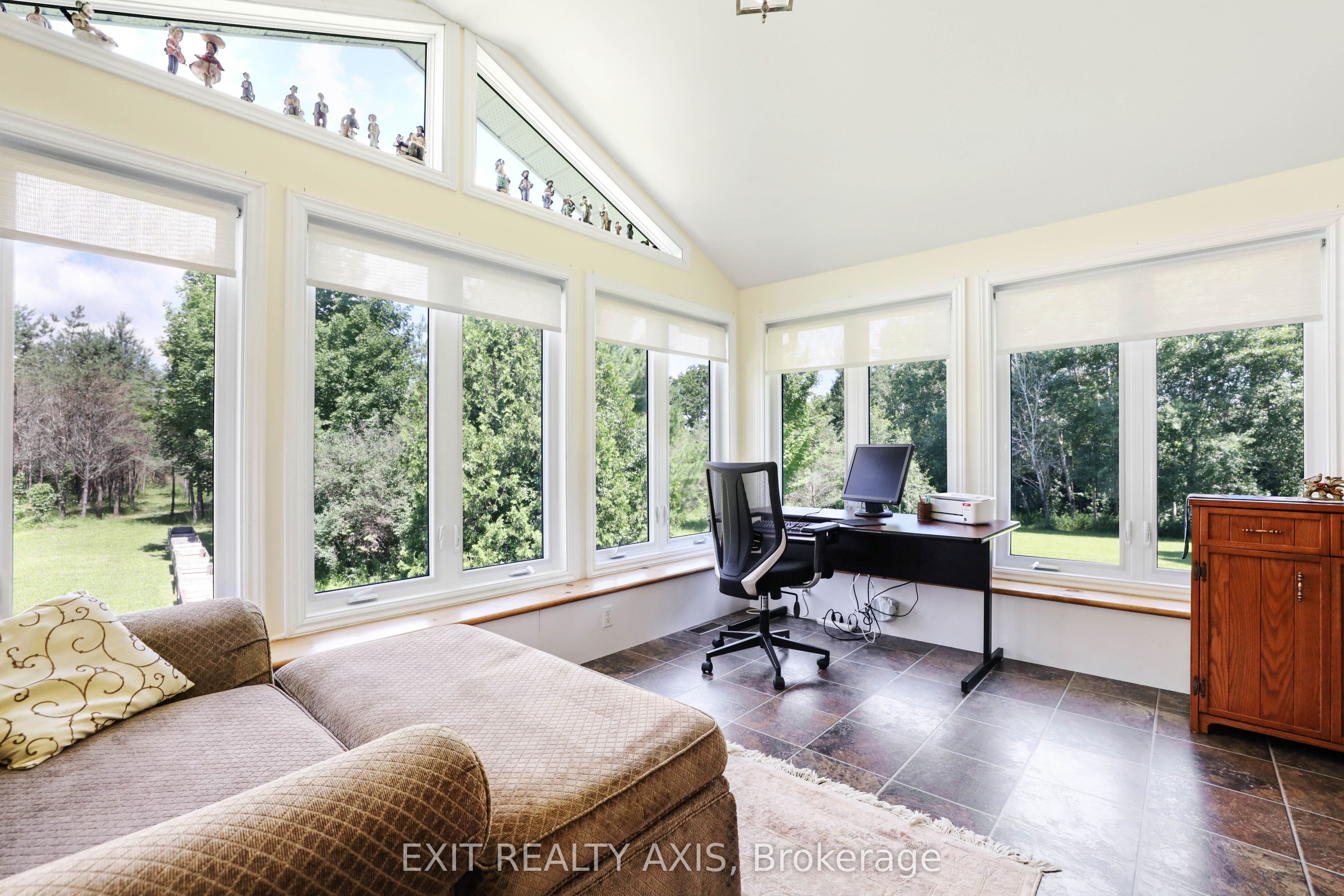 42 STRICKLAND Road