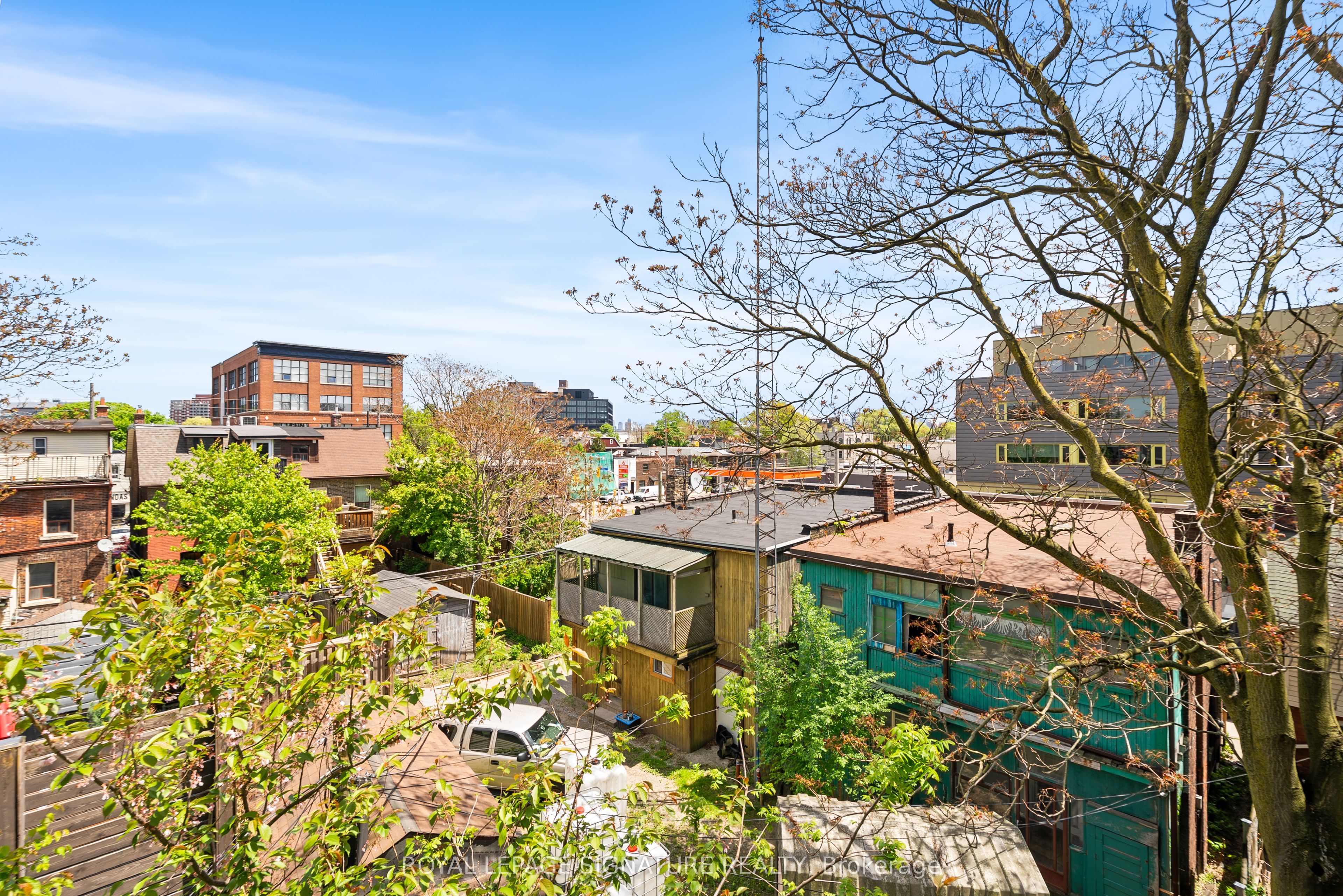 437 Roncesvalles Avenue, #423
