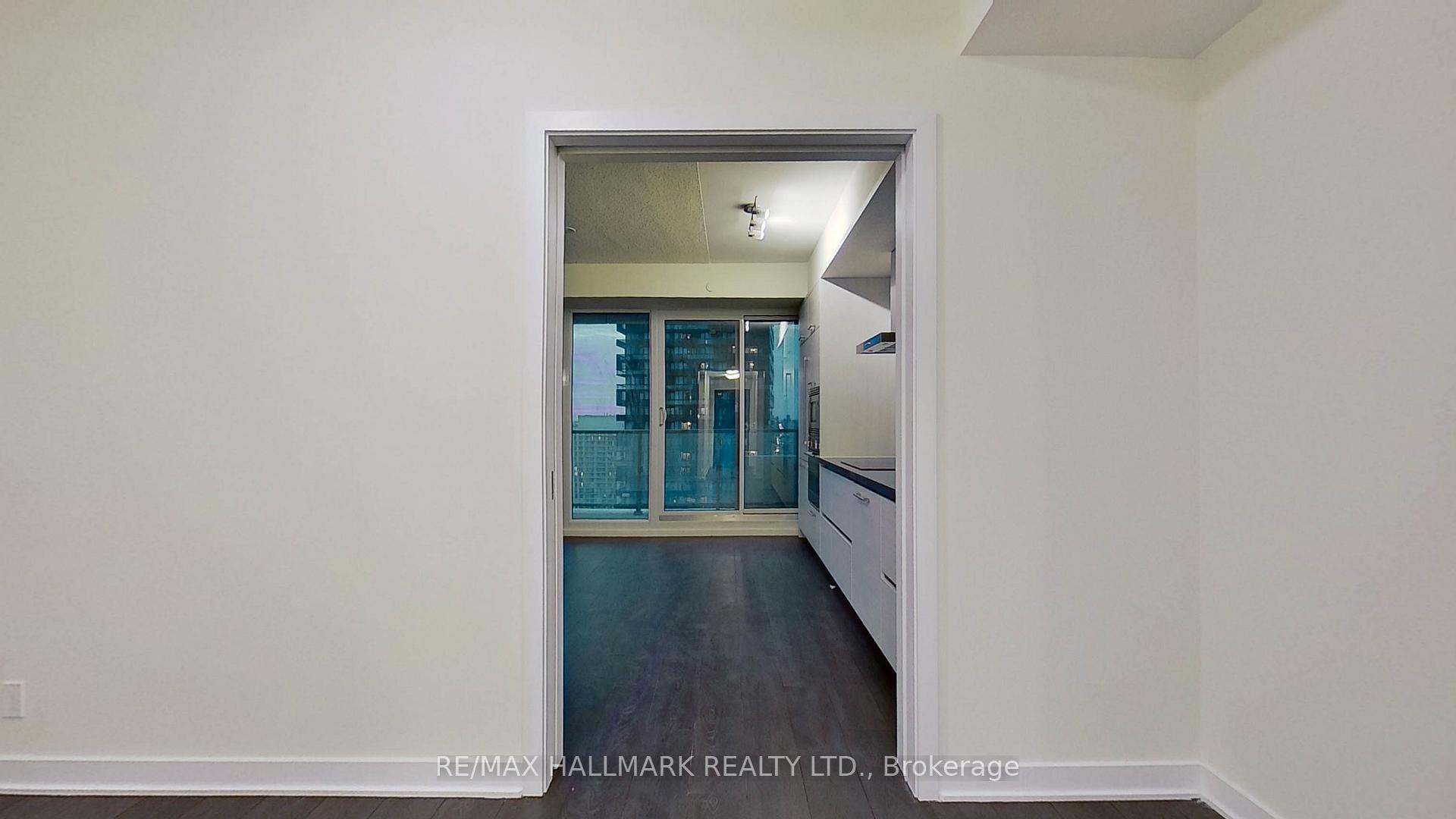2 Bedrooms Condo at 2221 Yonge,  Toronto For sale