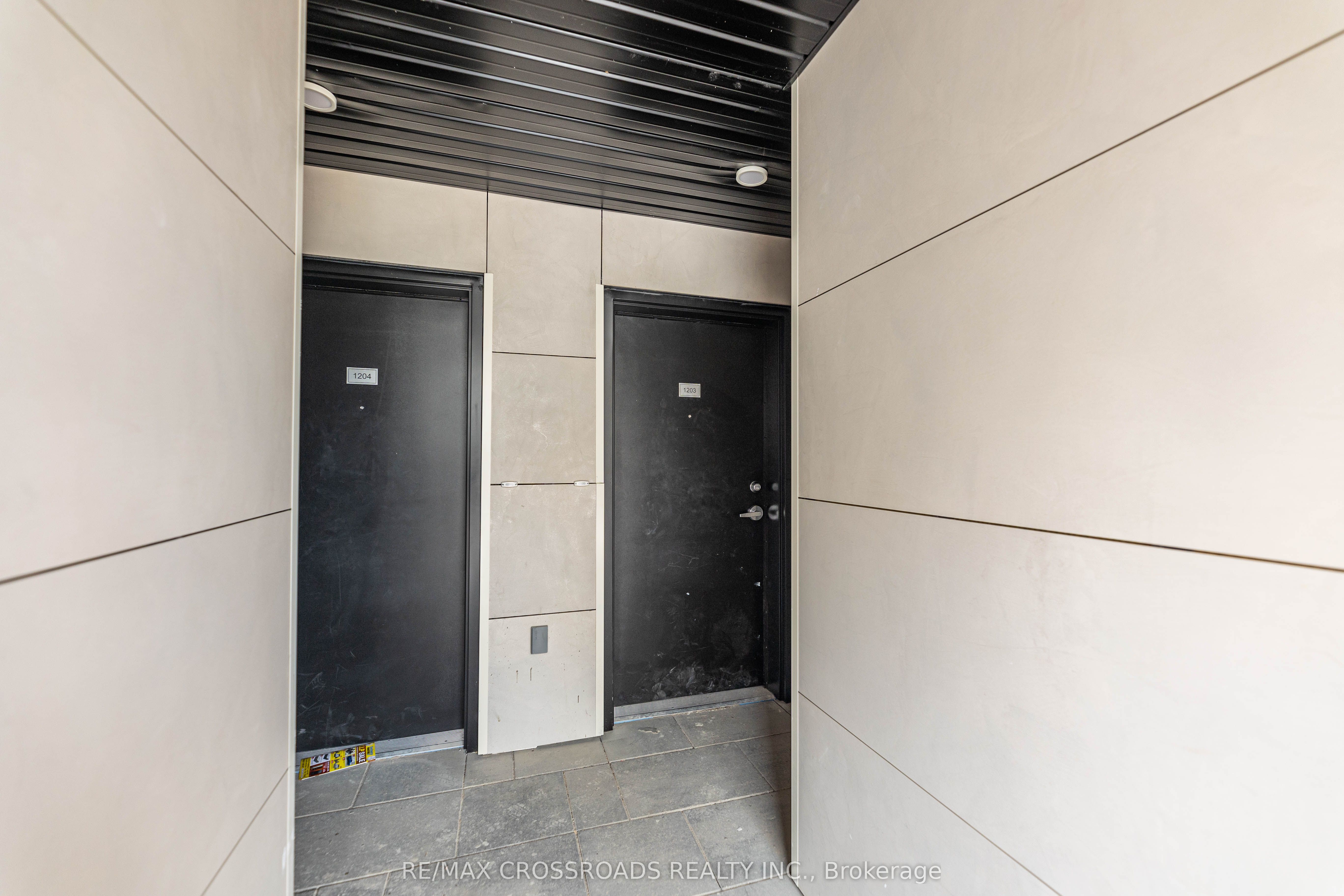 10 David Eyer Road E, #1203