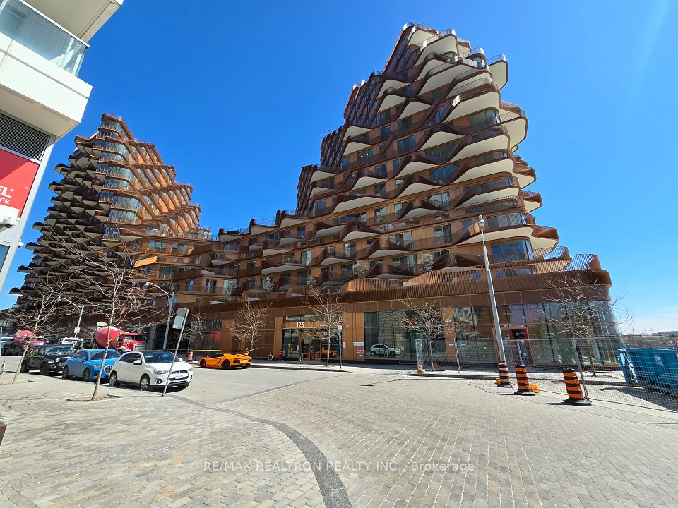 155 Merchants' Wharf