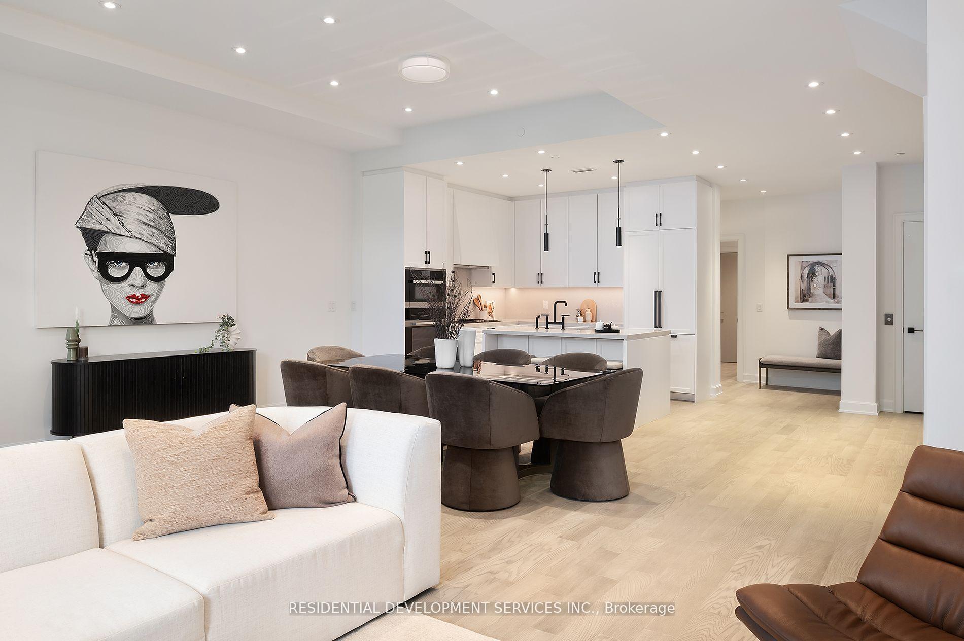 3 Bedrooms Condo at 1 Strathgowan,  Toronto For sale