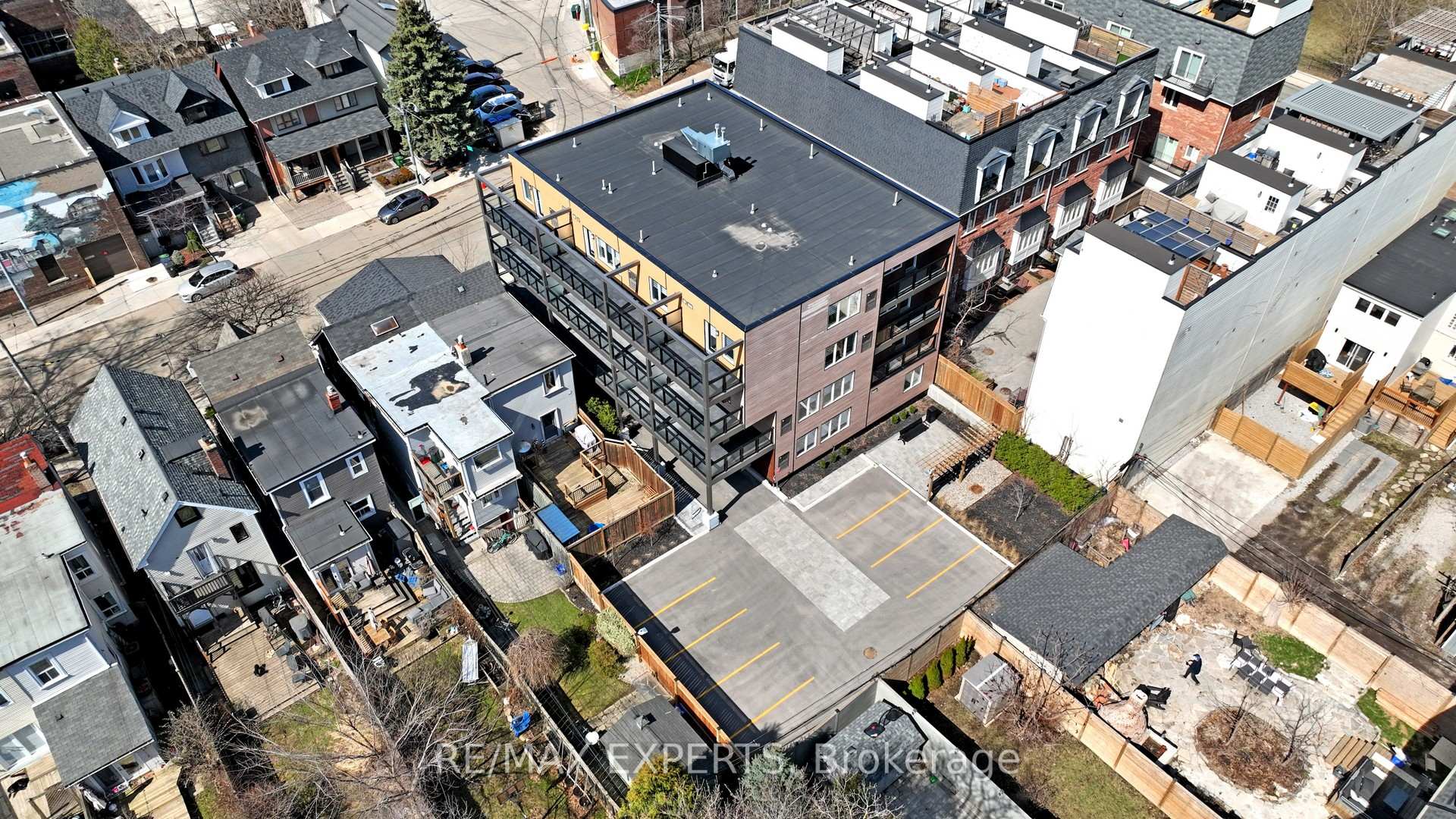1 Bedroom Condo at 45 Connaught, Toronto For sale