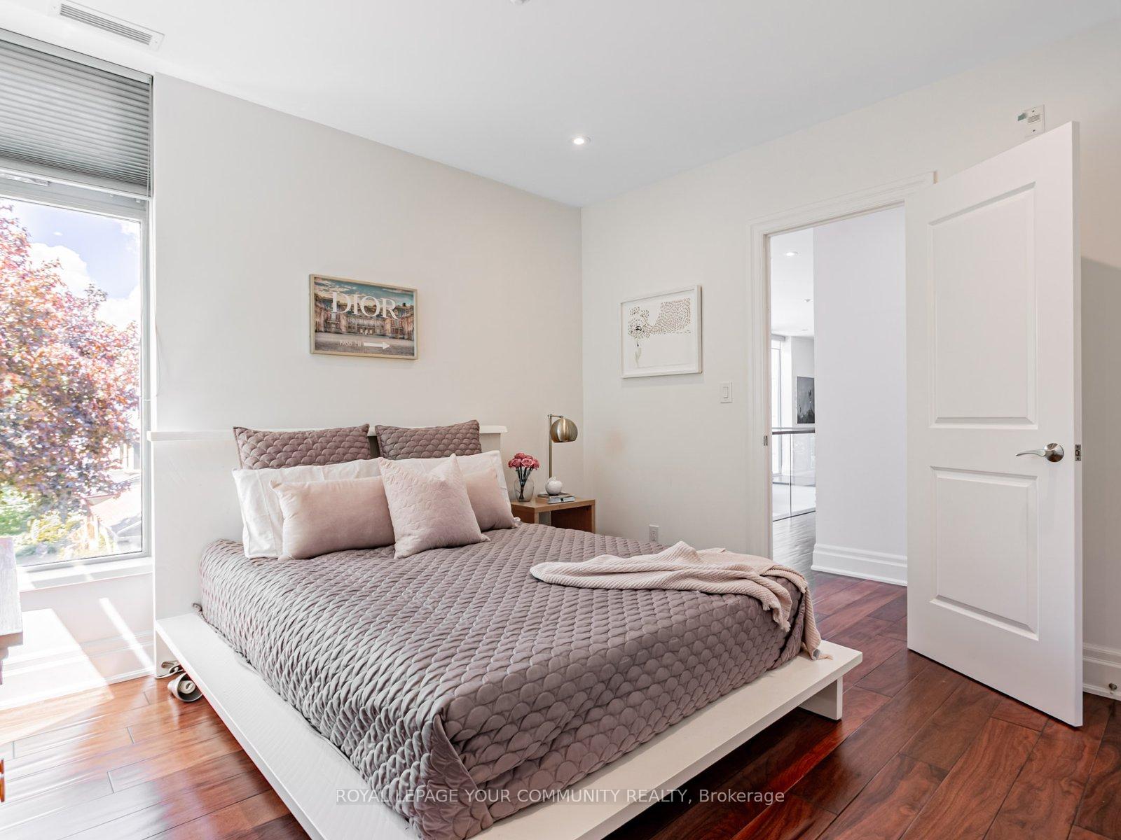 3 Bedrooms Condo at 1 Rainsford, Toronto For sale