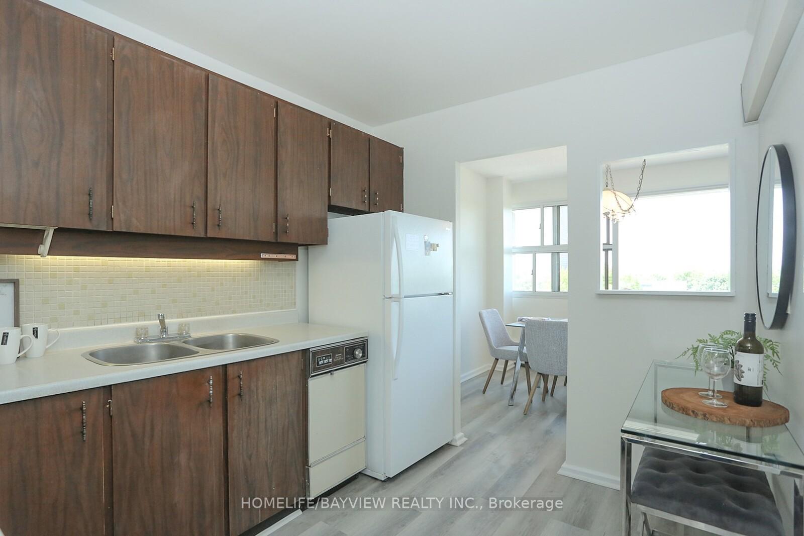 2 Bedrooms Condo at 715 Don Mills,  Toronto For sale