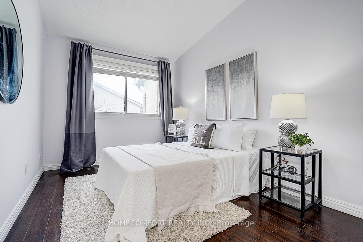 3 Bedrooms Condo at 68 Maris Shepway, Toronto For sale