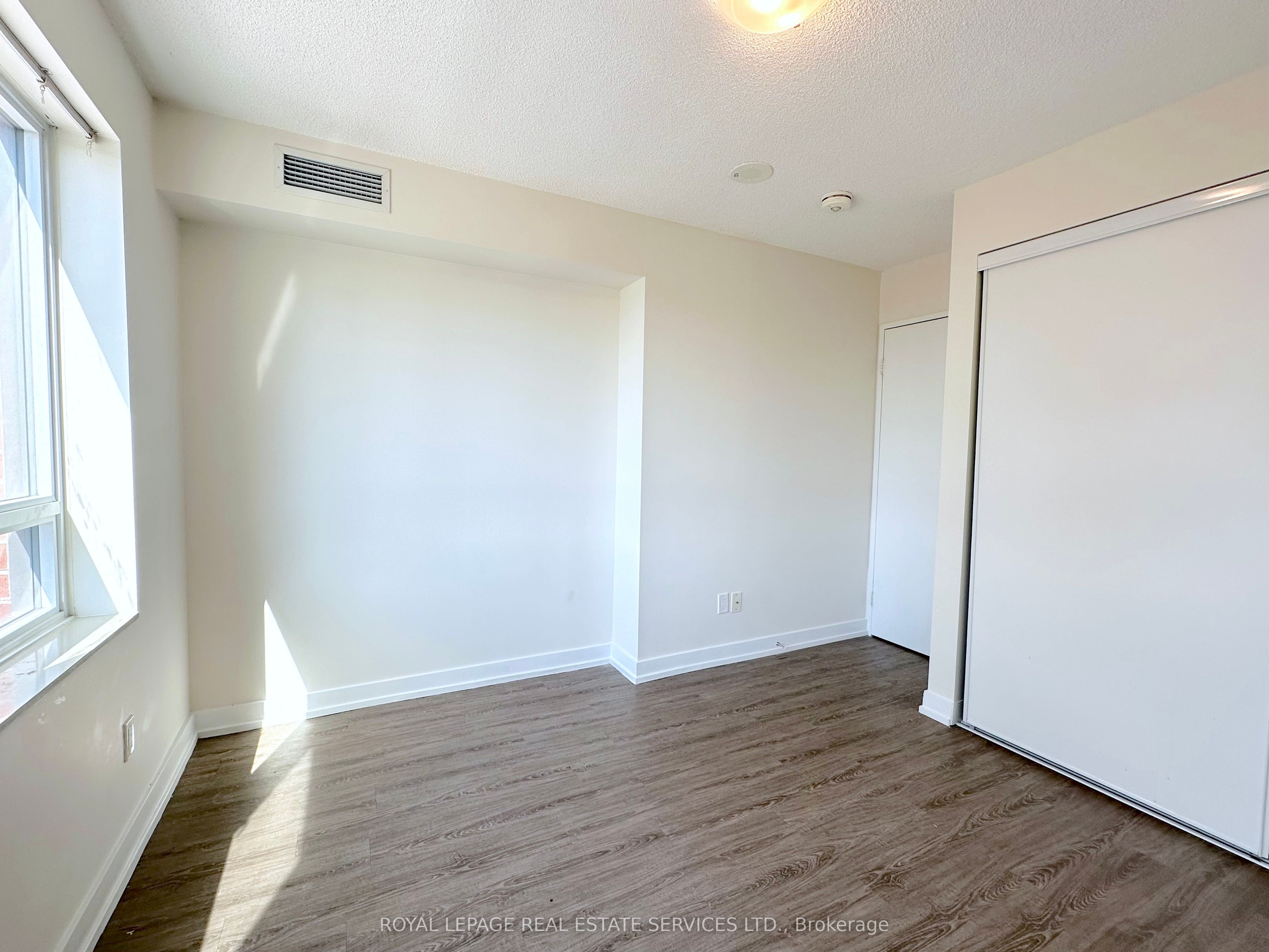 420 Harwood Avenue S, #604