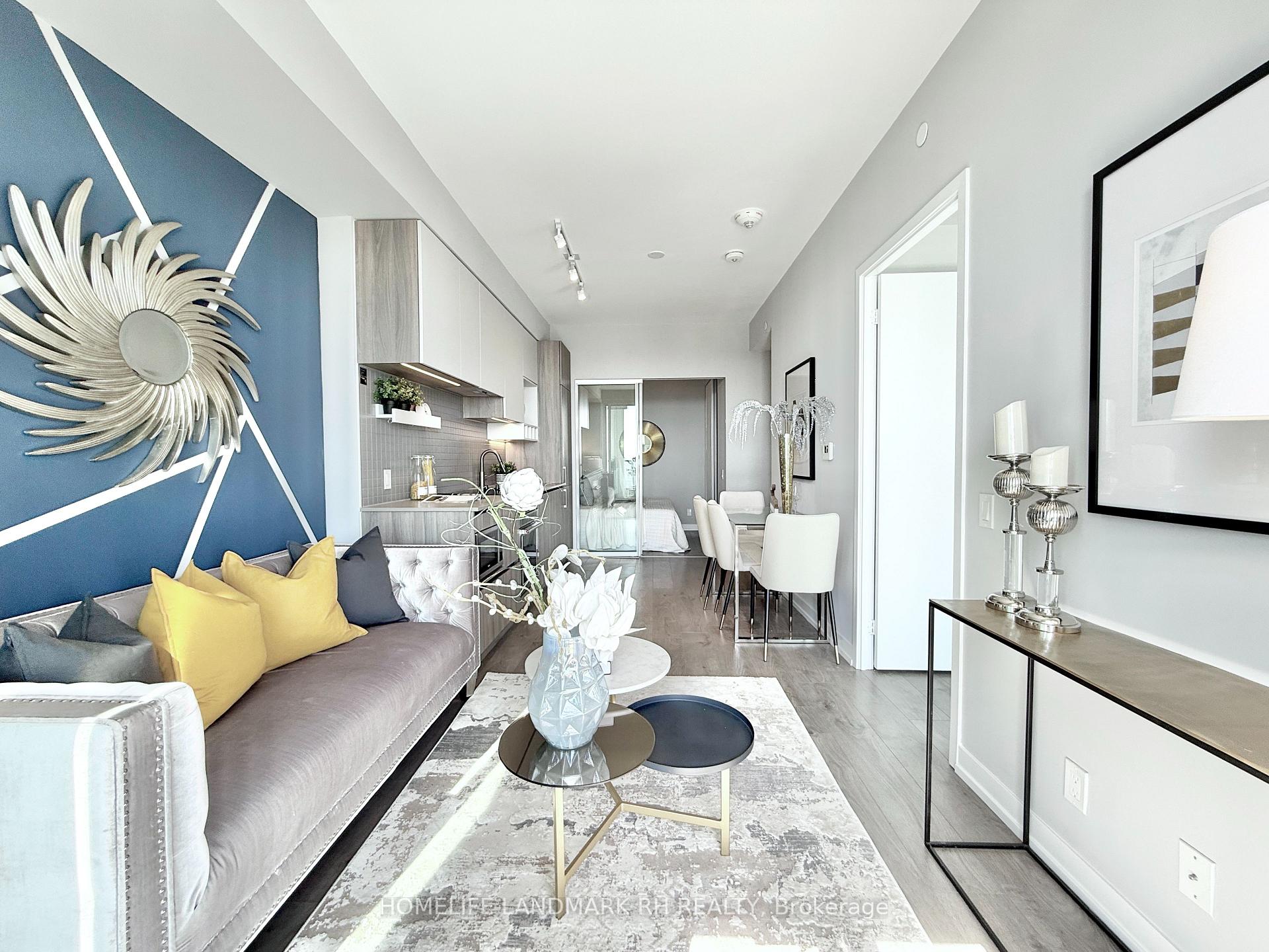3 Bedrooms Condo at 950 Portage, Vaughan For sale