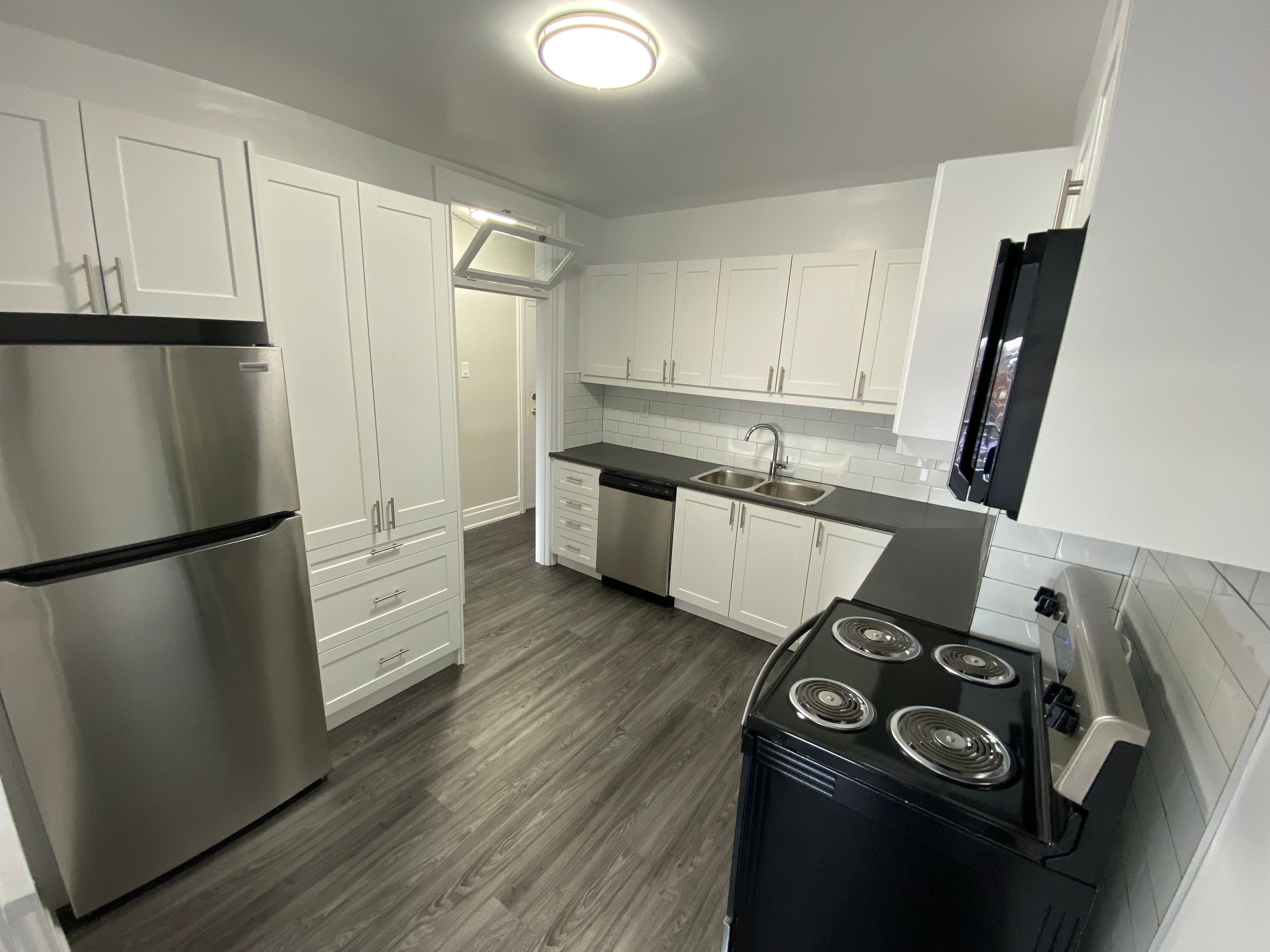 1072 St Clair Avenue W 4
