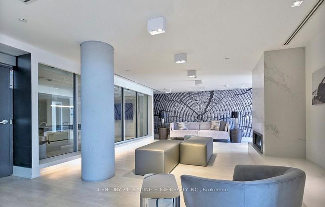 2 Bedrooms Condo at 2908 Hwy 7, Vaughan For sale