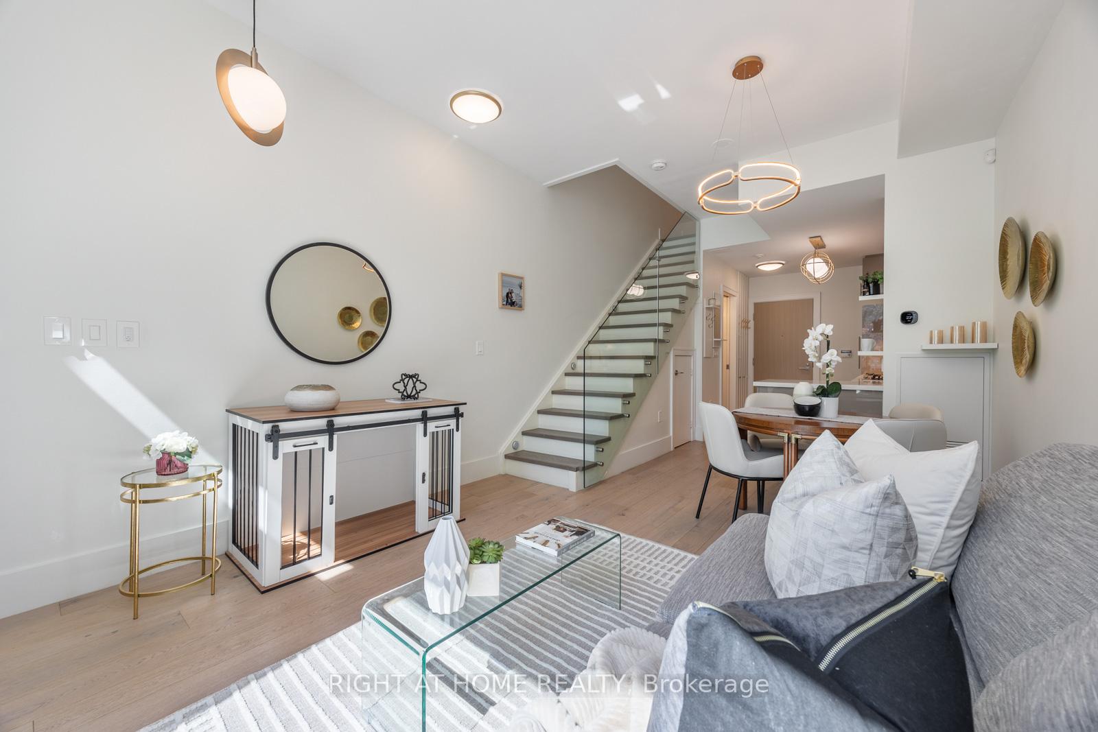 2 Bedrooms Condo at 39 Queens, Toronto For sale