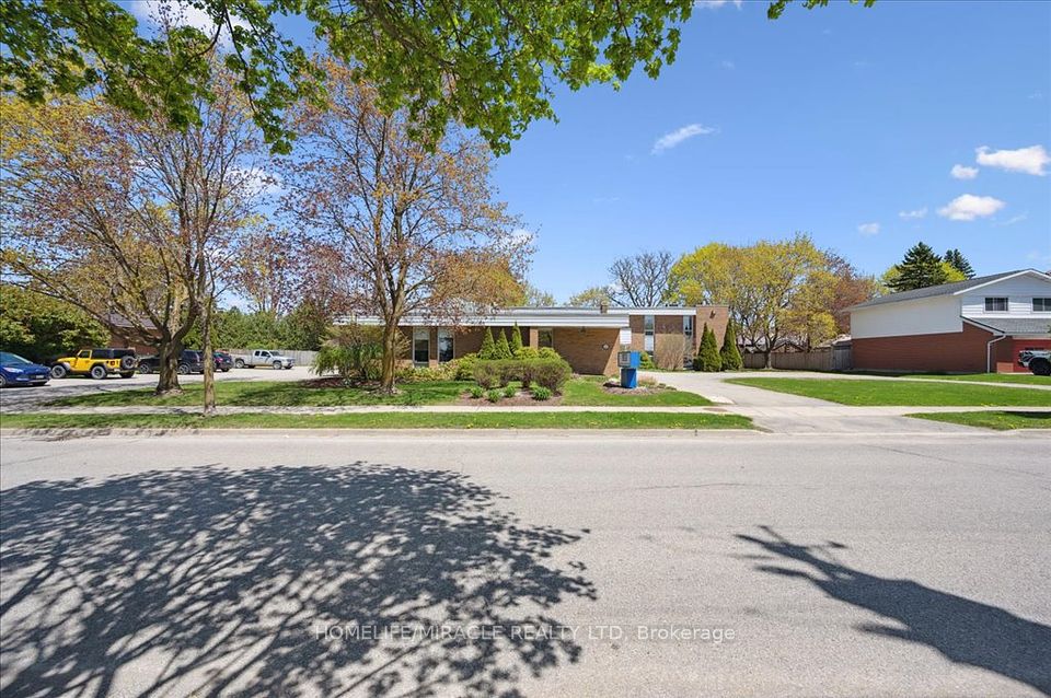 380 HIBERNIA Street, Stratford, ON N5A 5W3
