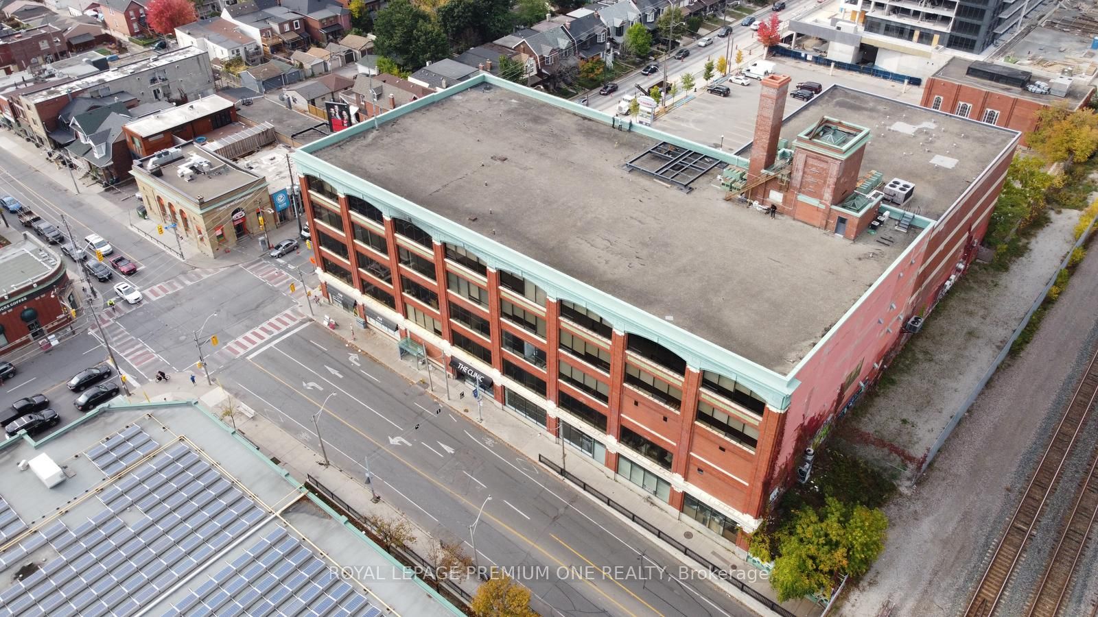 672 Dupont Street, #304