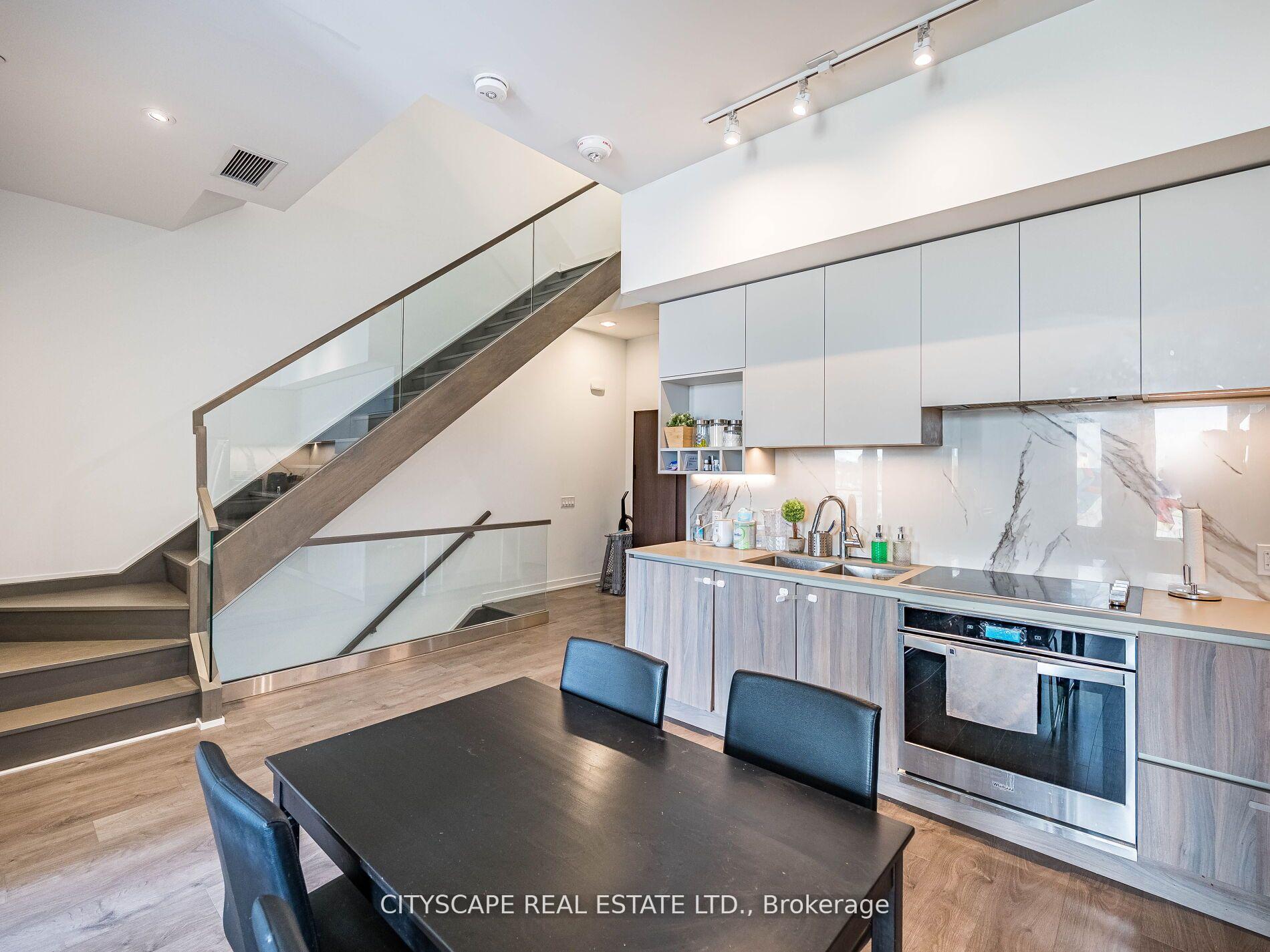 4 Bedrooms Condo at 9 Buttermill, Vaughan For sale