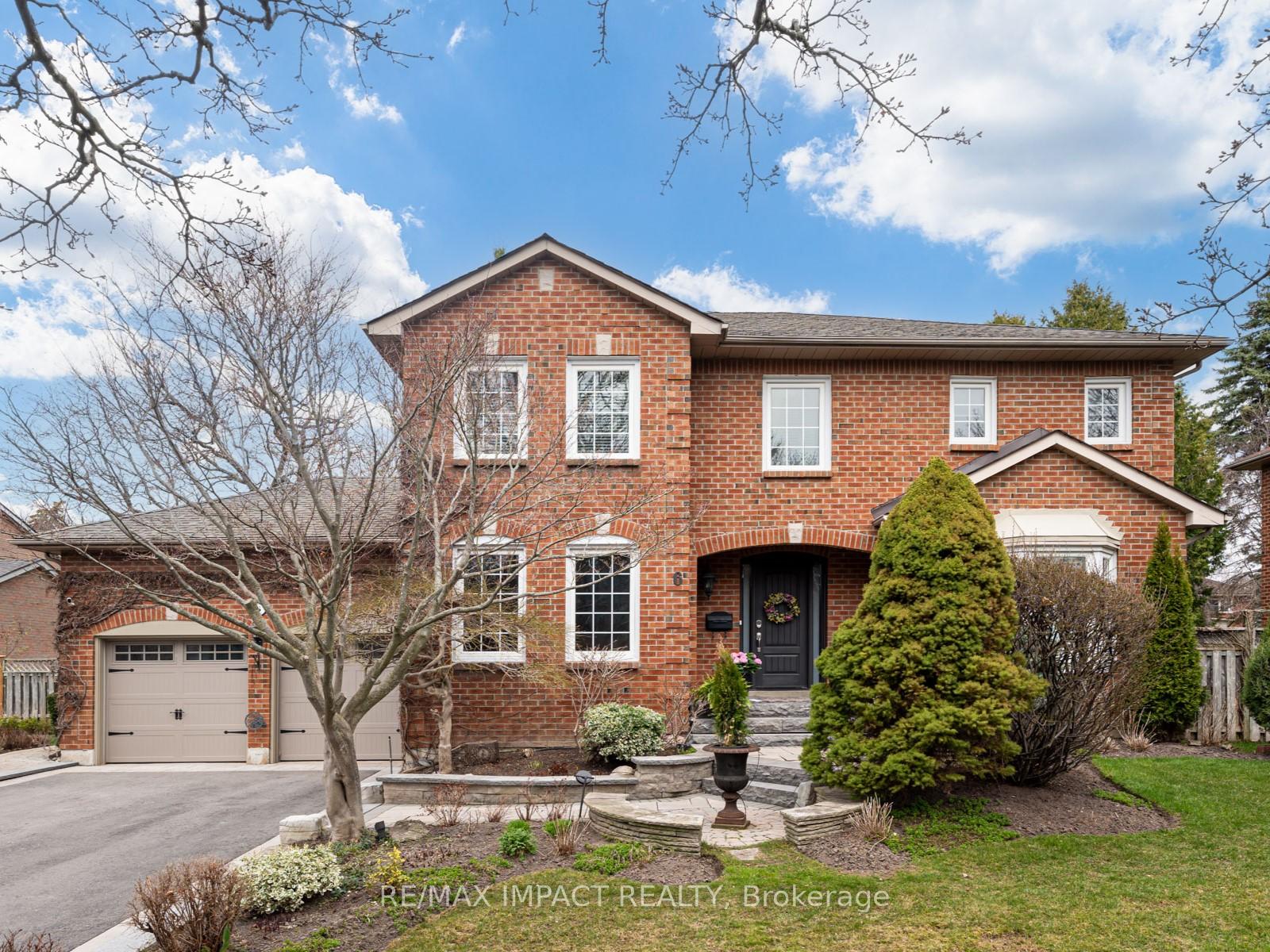 6 Longford Court, Whitby, ON L1R 1C6