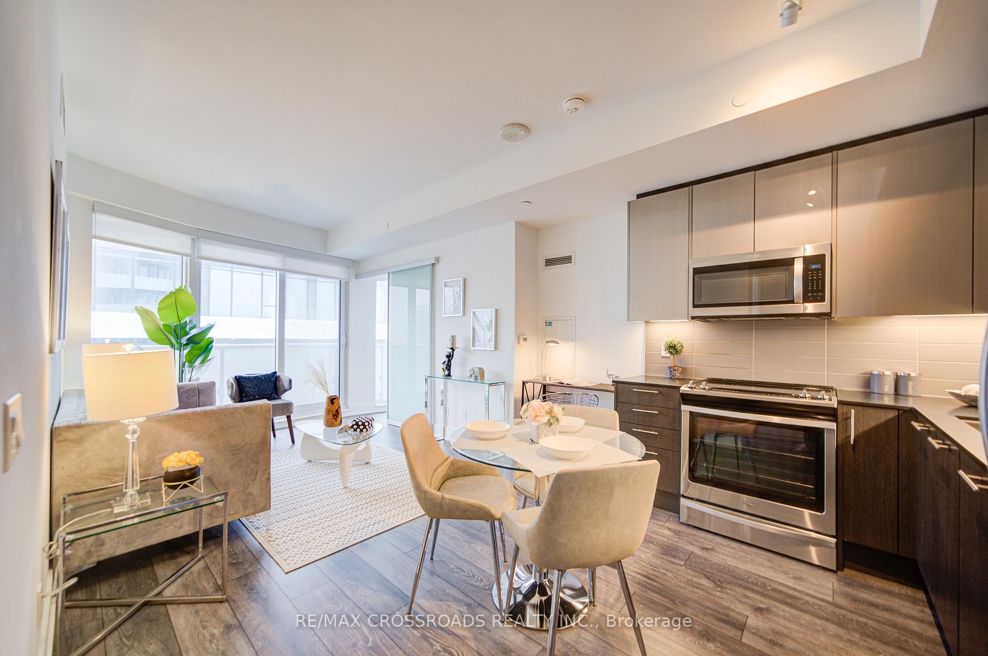 2 Bedrooms Condo at 403 Church, Toronto For sale