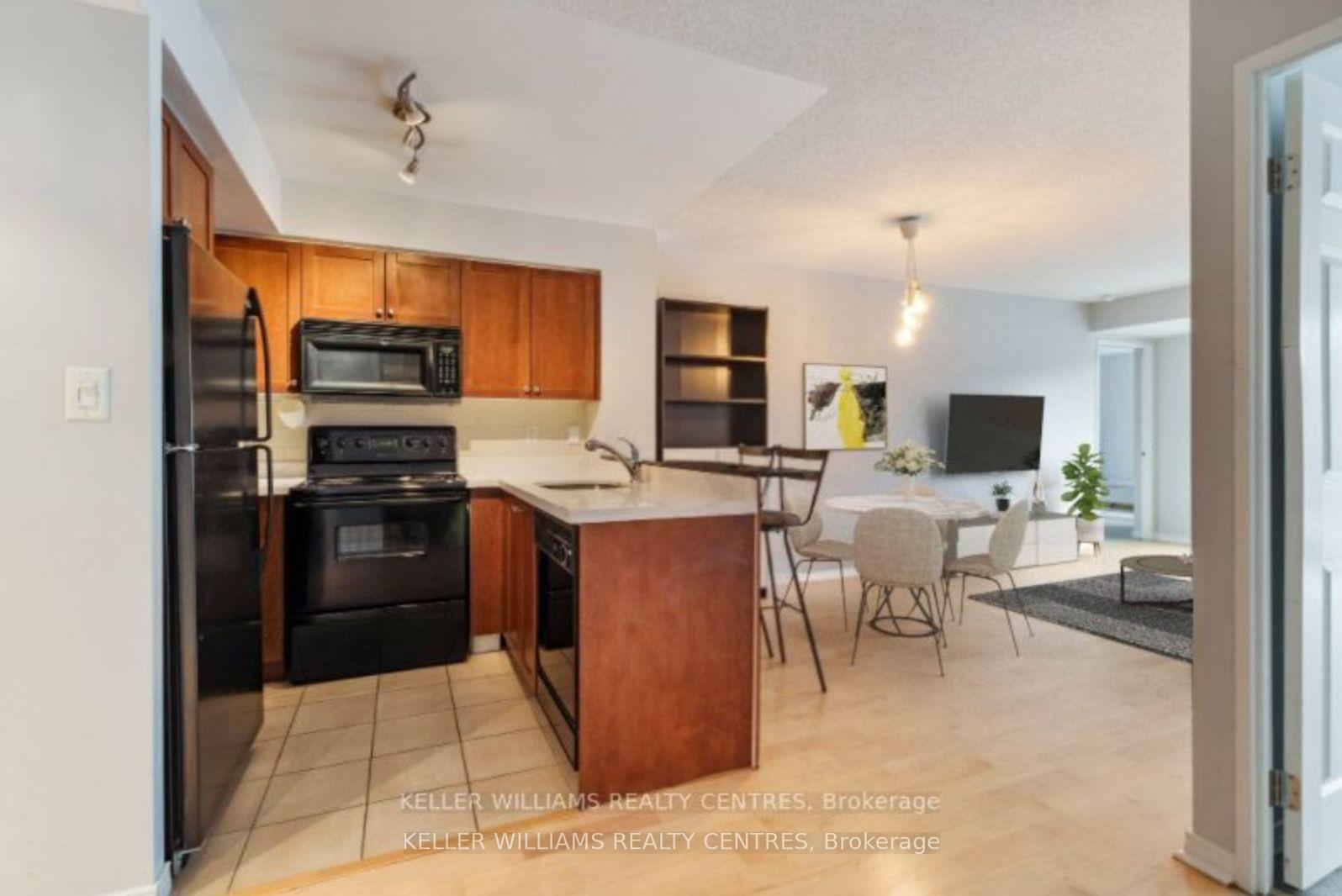 2 Bedrooms Condo at 230 King, Toronto For sale